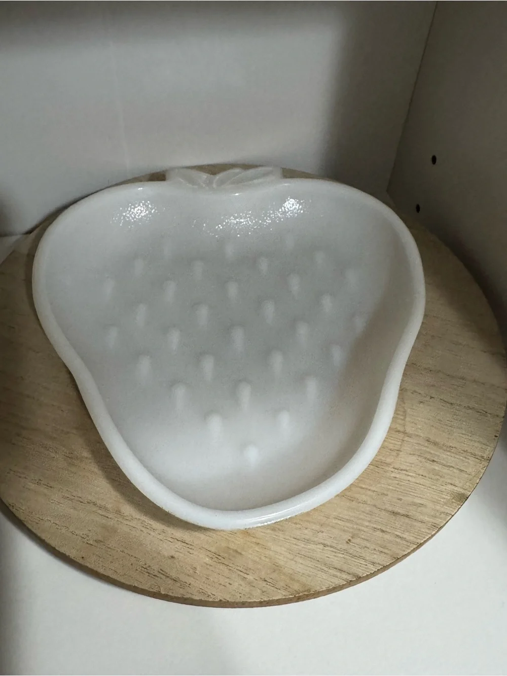 Milk glass Strawberry-Shaped trinket dish